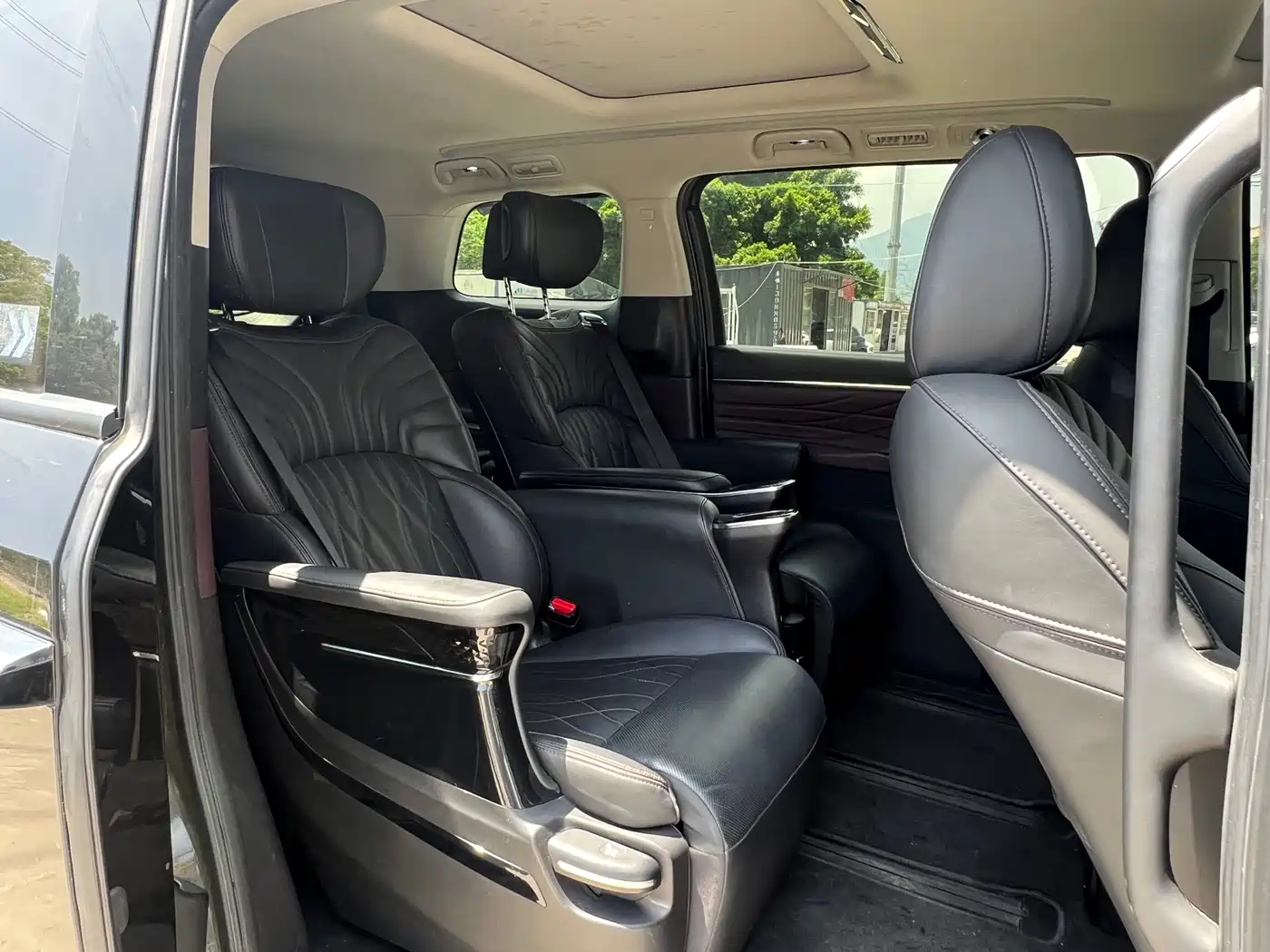 GAC Trumpchi Trumpchi M8 2023 Master Series 390T Prestige Edition фото 18