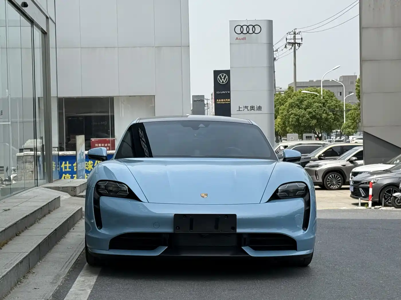 Porsche Taycan 2020 Taycan фото 2