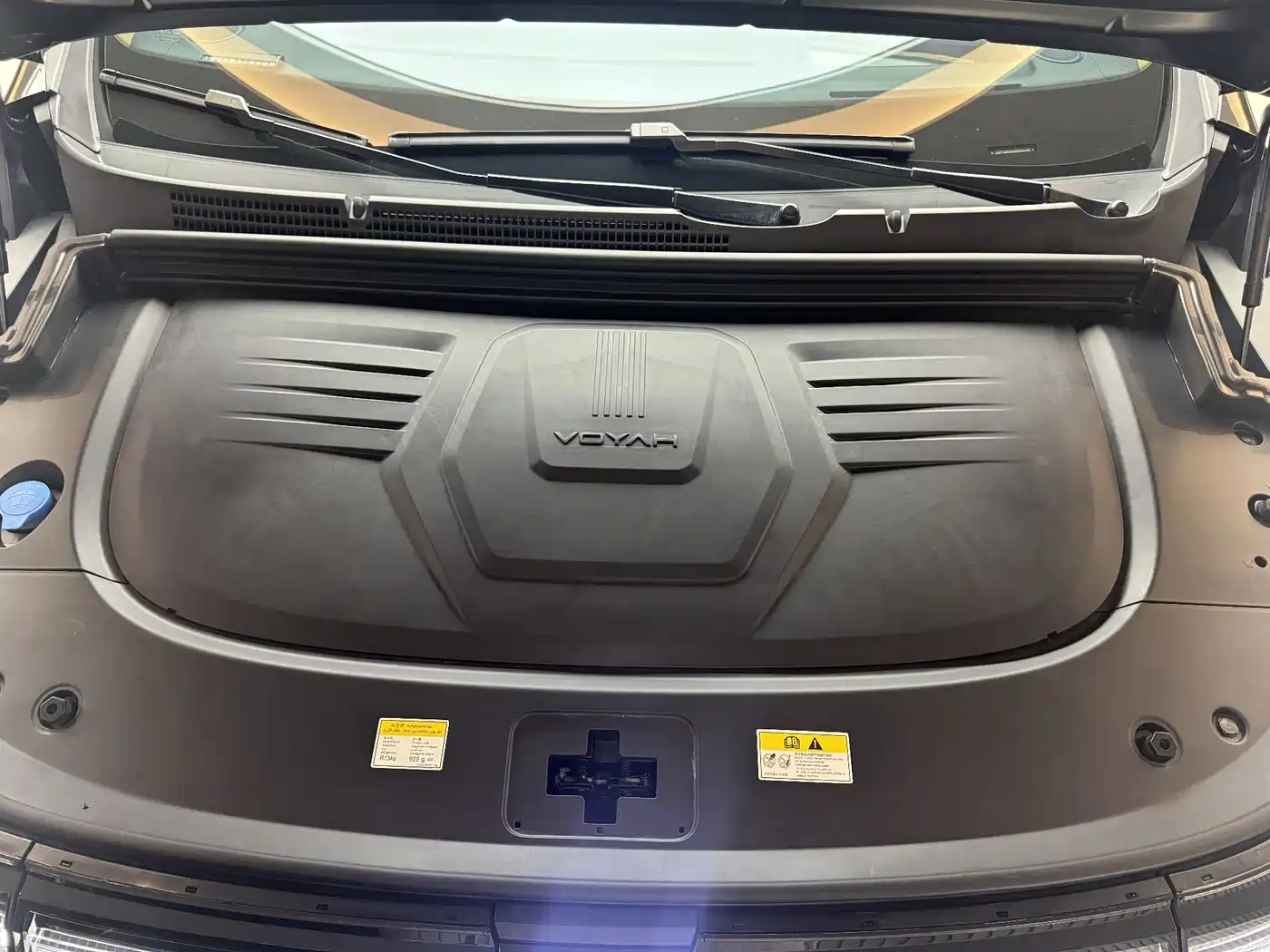 Voyah Auto Voyah Dreamer 2025 Model PHEV Basic Version фото 16