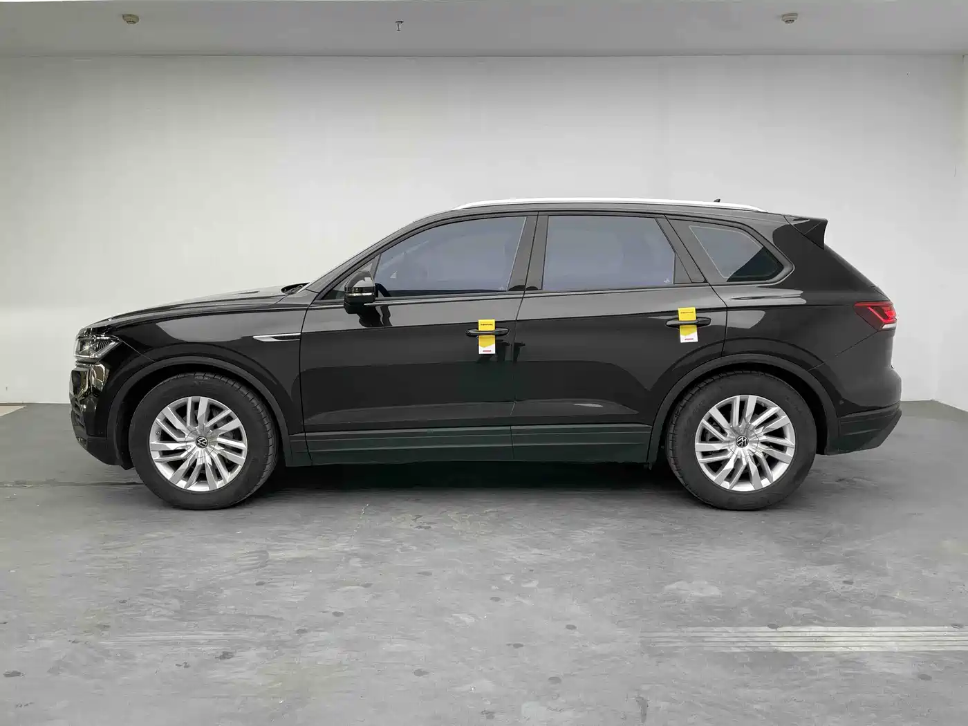 Volkswagen Touareg 2021 2.0TSI Pilot Special Edition фото 8