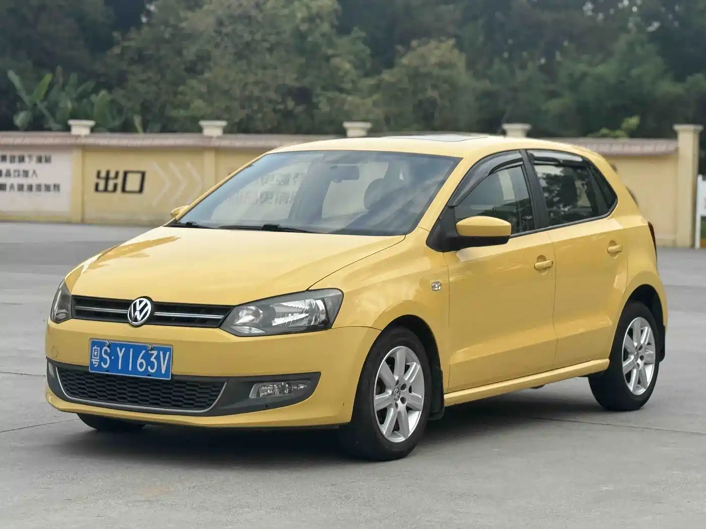 Volkswagen Polo 2011 1.6L Automatic Cool Edition