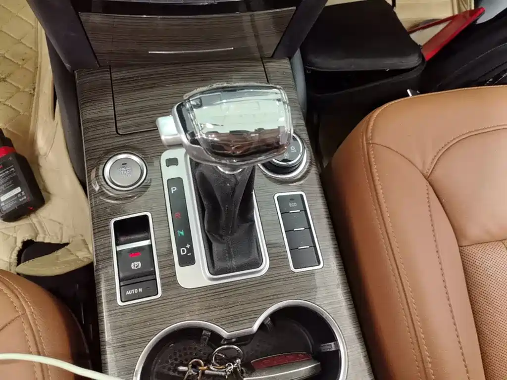 Haval H9 2015 2015 2.0T 4WD Luxury 7-Seater