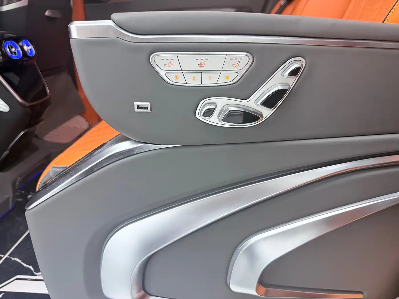 Mercedes-Benz Vito 2021 2.0T Business Edition 7-seater фото 18