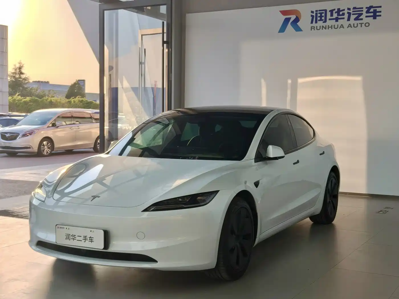 Tesla Model 3 2026 2025 Model Year Facelift Rear-Wheel Drive