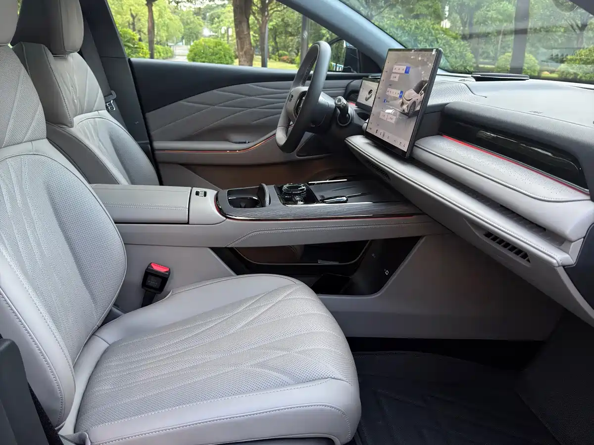 Geely Galaxy Galaxy Xingyao 8 2026 2025 130km EM-i Premium Edition