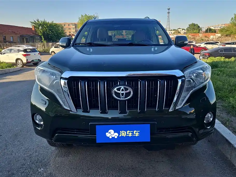 Toyota Prado 2014 4.0L Automatic TX-L фото 2