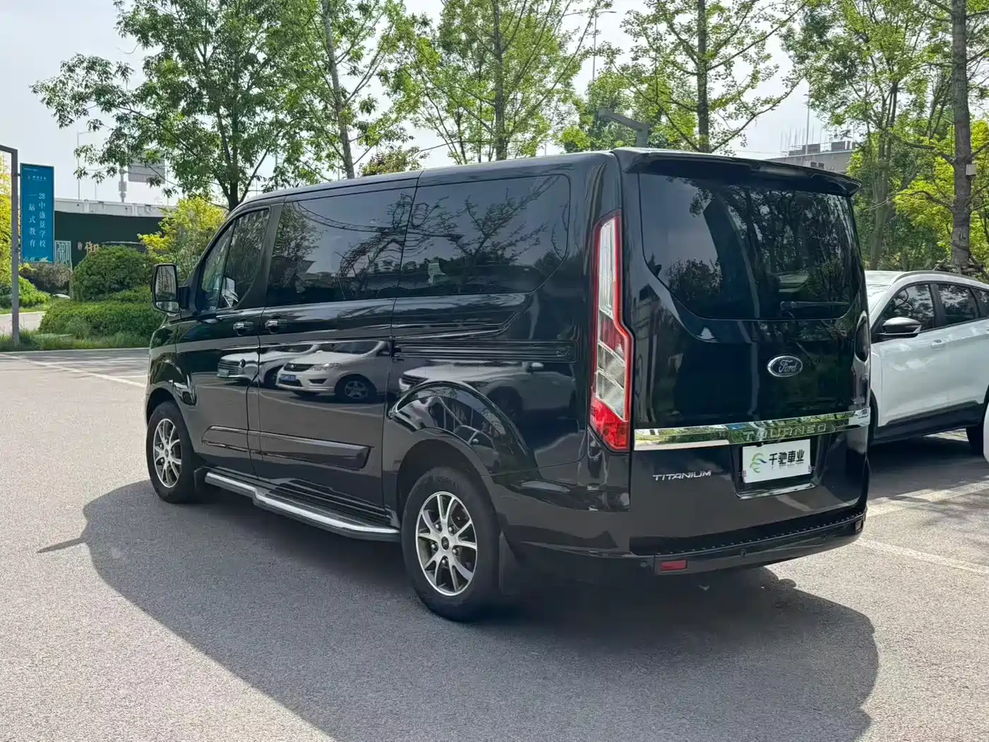 Ford Tourneo 2020 Facelift 2.0T Automatic Business Class фото 17
