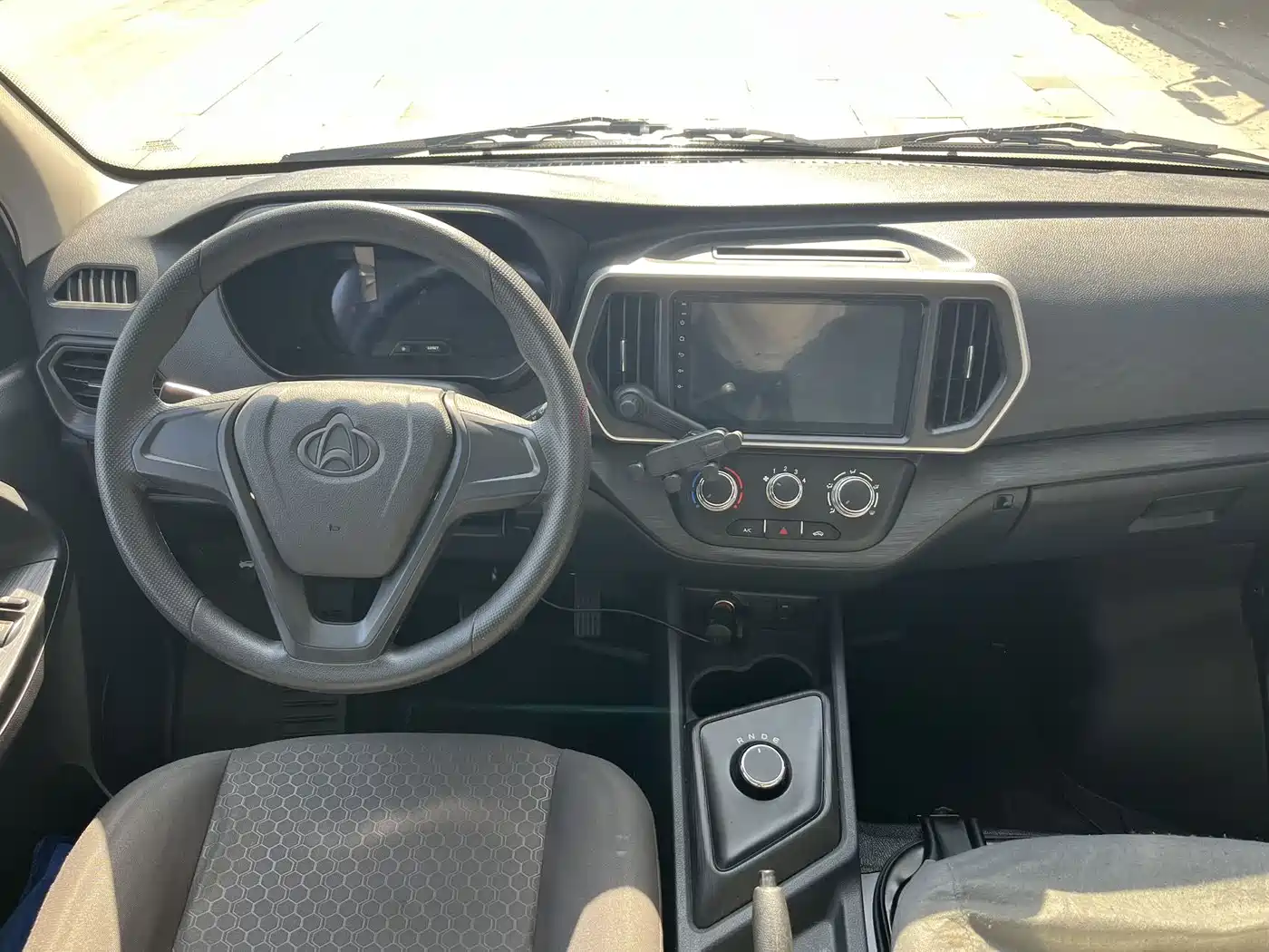 Changan Kaicheng Changan Ruixing EM80 2025 2025 Model Facelift Passenger Version Comfort 6-Seater 300km Dual Swing Doors