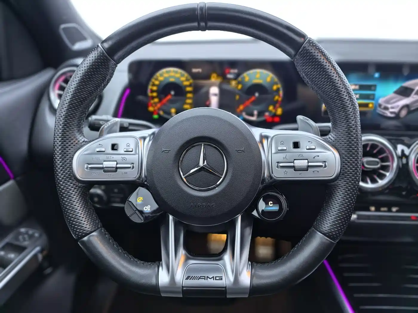 Mercedes-Benz GLB AMG 2023 Model AMG GLB 35 4MATIC фото 7