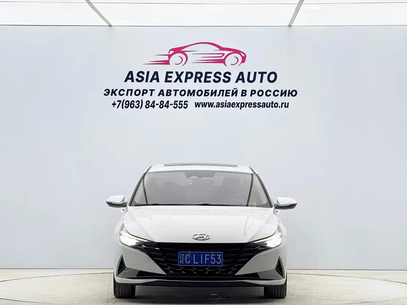 Hyundai Elantra 2022 1.5L CVT LUX Premium Edition фото 2