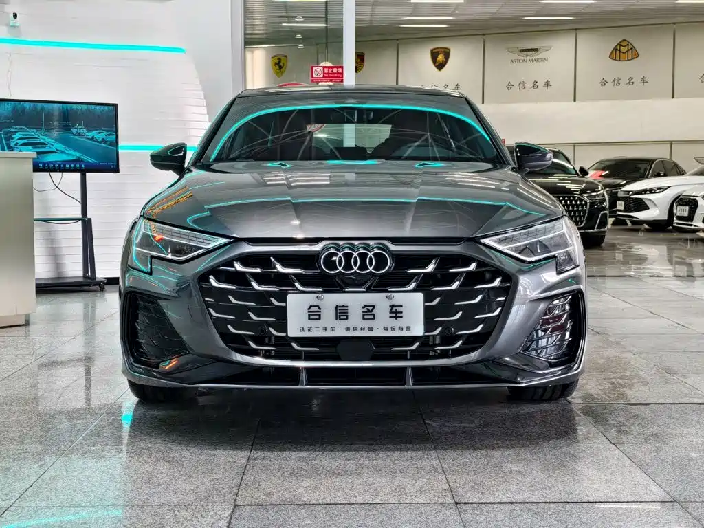 Audi A3 2026 2025 Facelift Sportback 35TFSI Flying Spur Premium + Luxury Selection Package