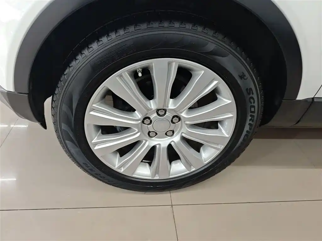 Land Rover Range Rover Evoque 2015 2.0T 5-Door Intelligent Edition фото 25