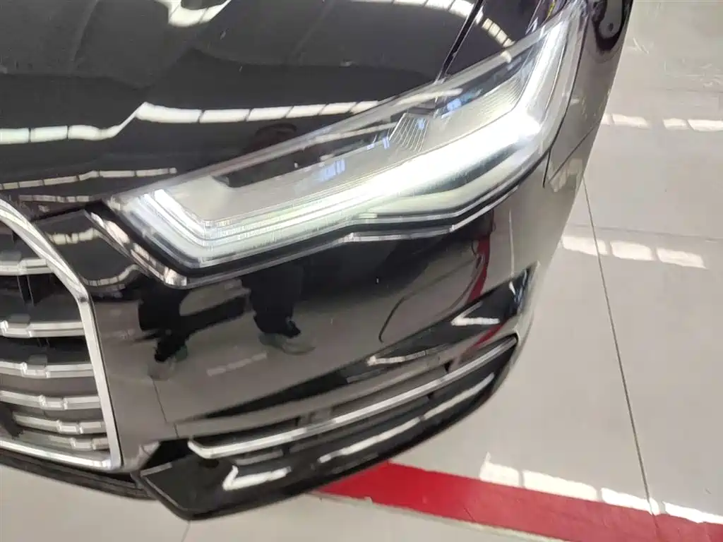Audi A6L 2018 Model 35 TFSI Collector's Edition фото 24