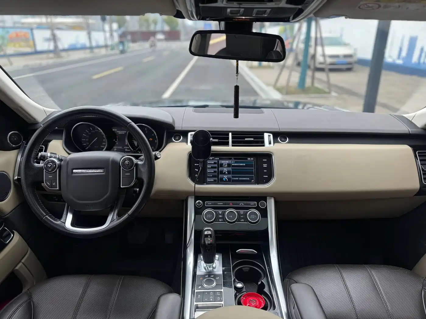 Land Rover Range Rover Sport 2015 3.0 SDV6 HSE фото 4