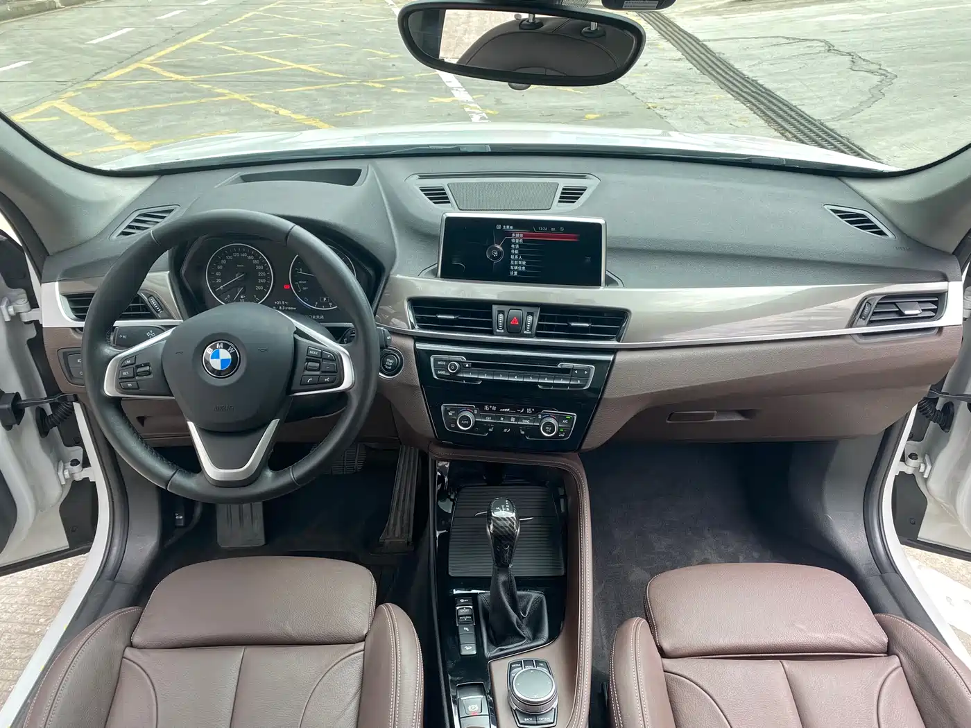 BMW X1 2016 xDrive20Li Luxury Model фото 8