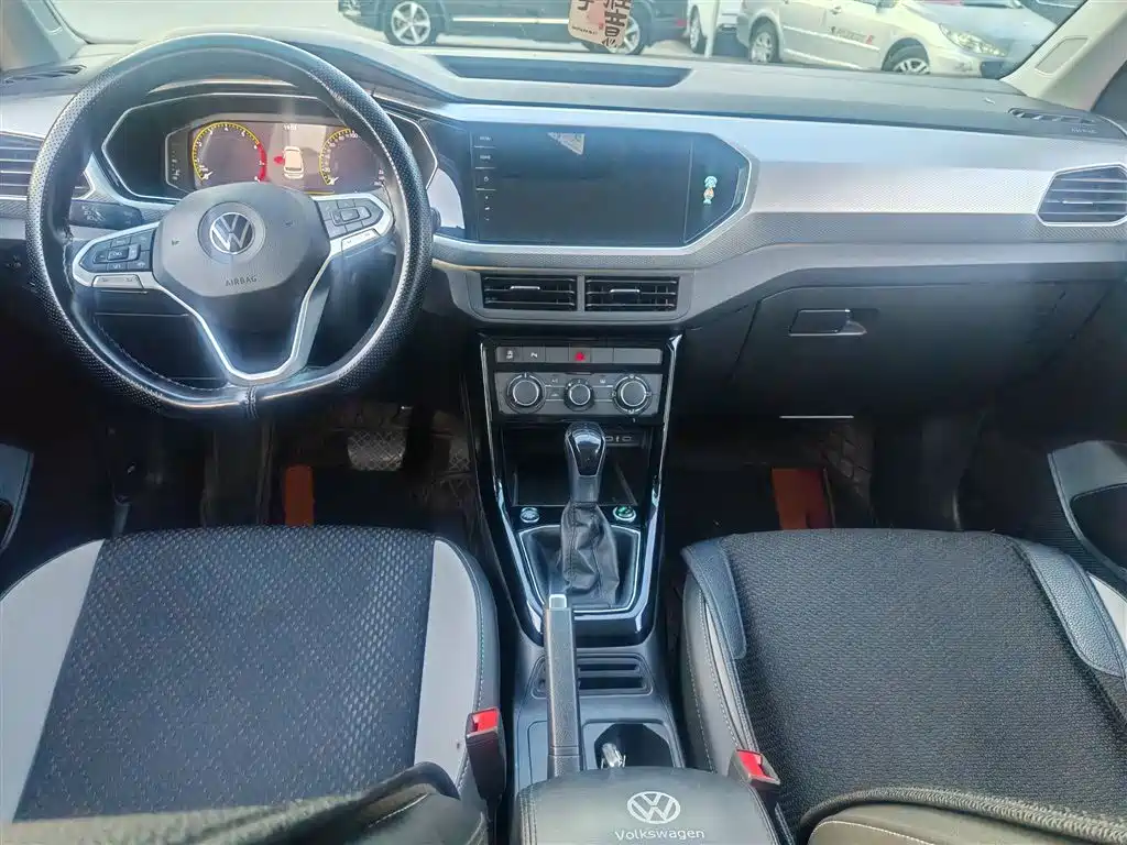 Volkswagen Tanying 2021 1.5L Automatic Smart Connect Edition фото 2