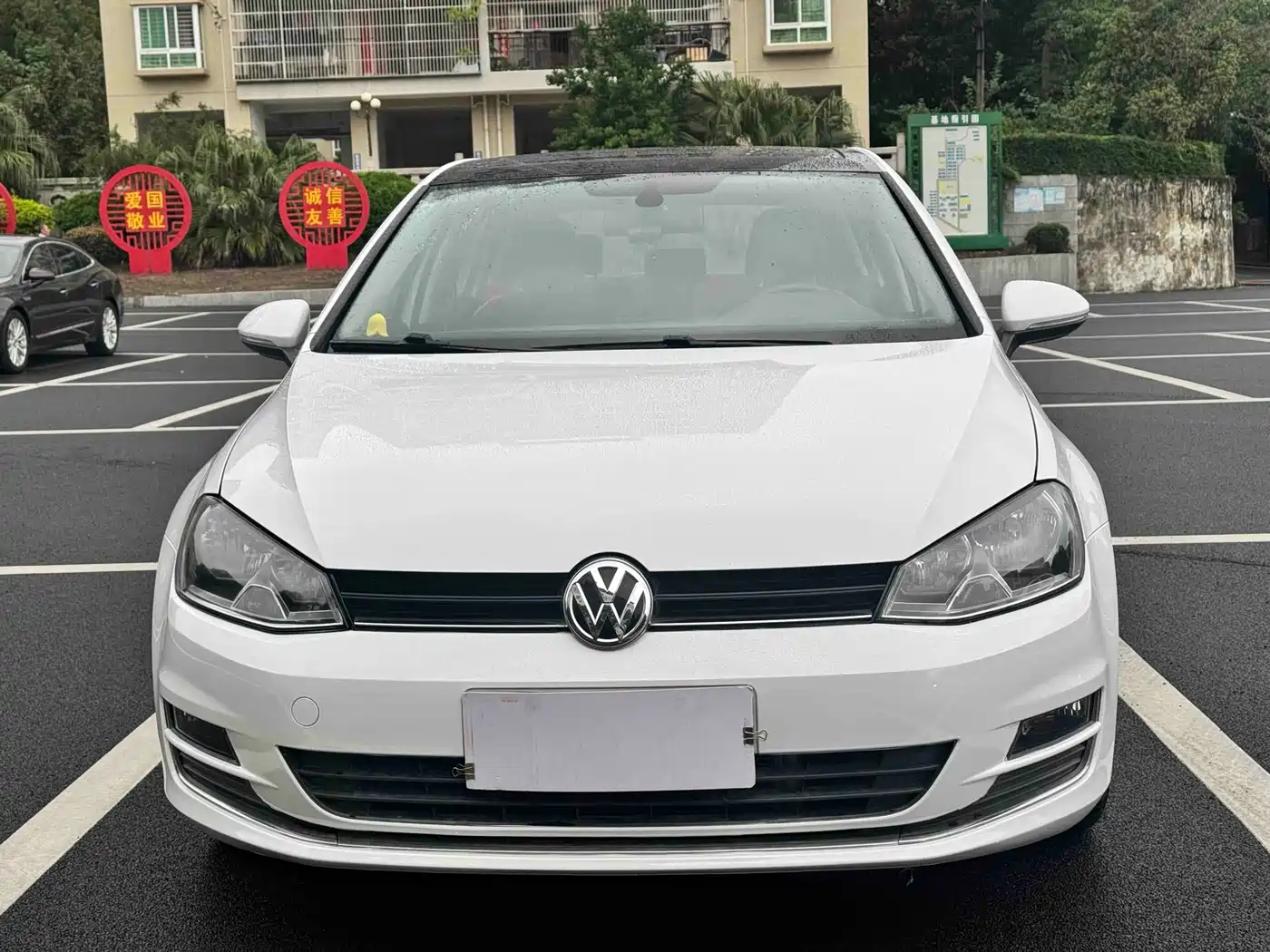 Volkswagen Golf 2016 230TSI Automatic Luxury фото 2