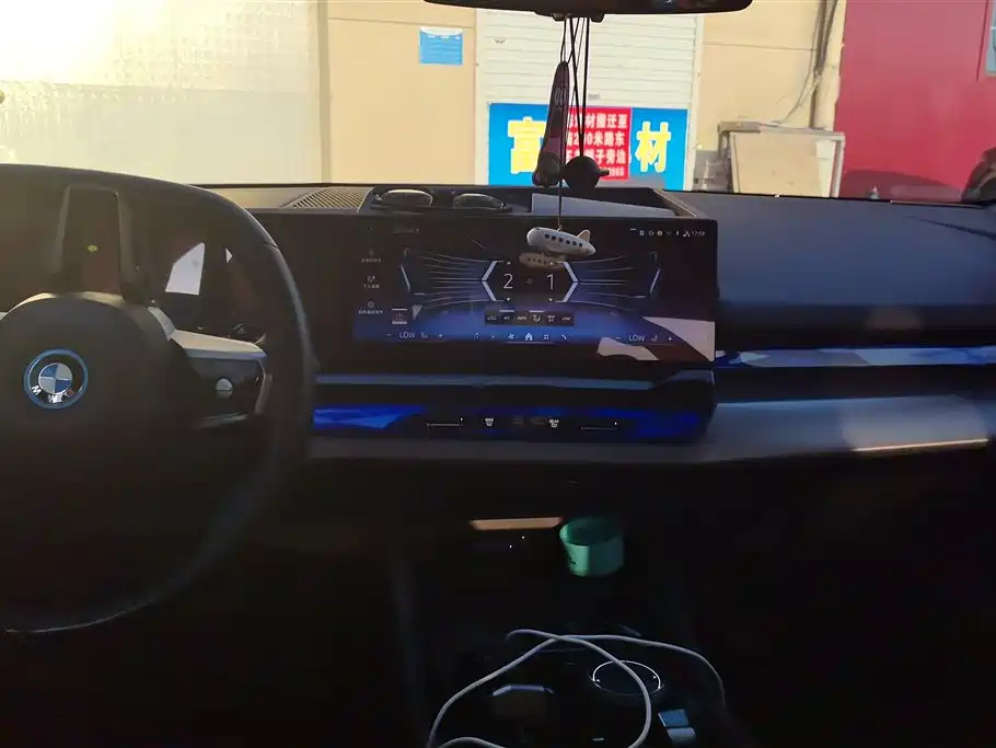 BMW i5 2024 eDrive 35L M Sport Package фото 13