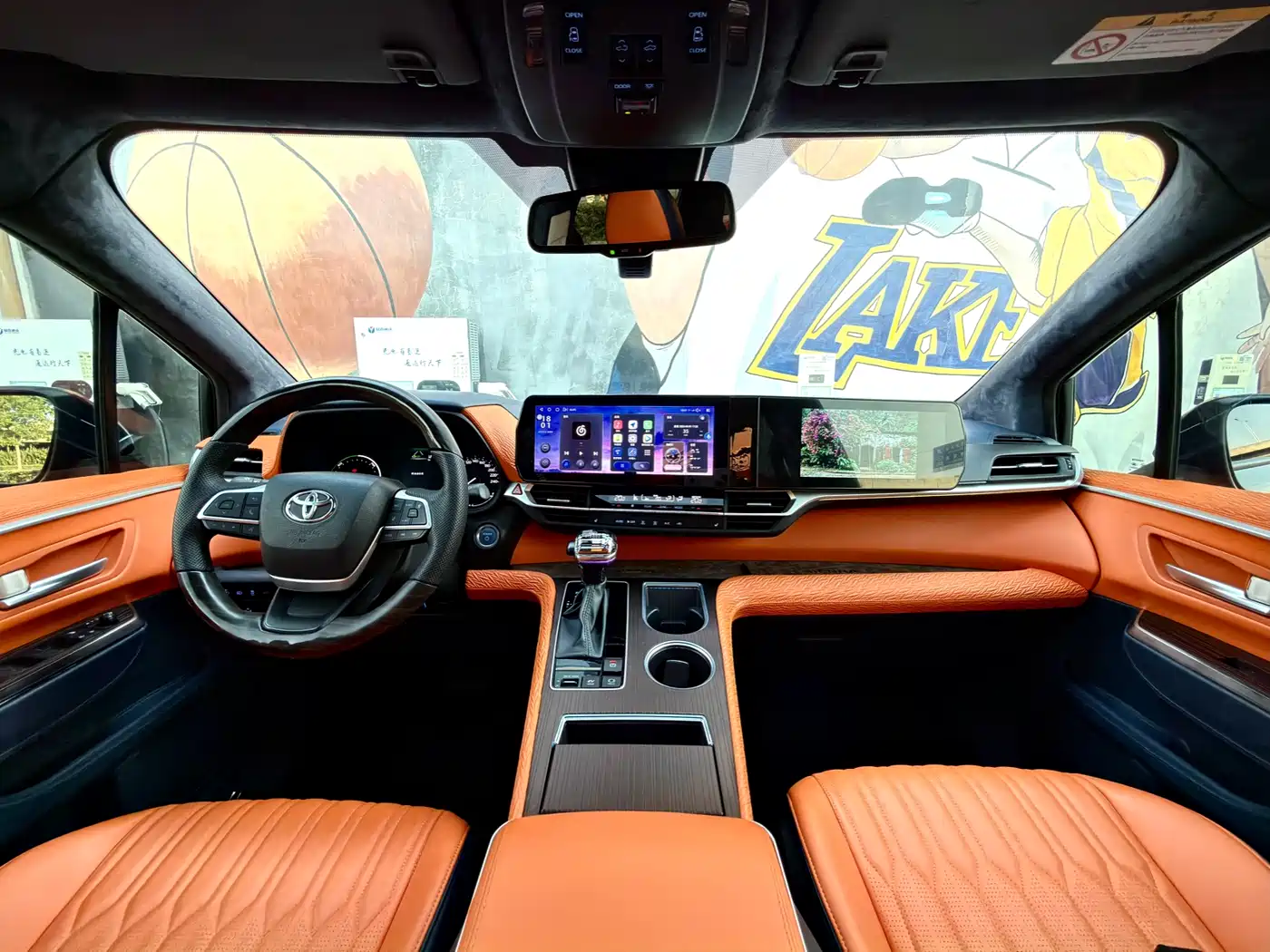 Toyota Sienna 2021 2.5L Hybrid Luxury Edition фото 7