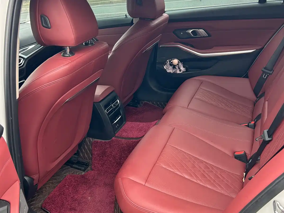 BMW 3 Series 2023 325Li M Sport Black Night Package фото 5
