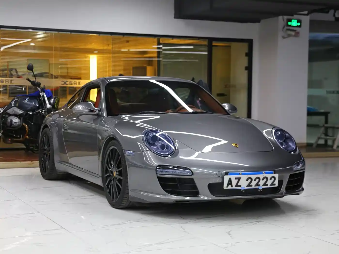 Porsche 911 2010 Carrera 3.6L фото 3