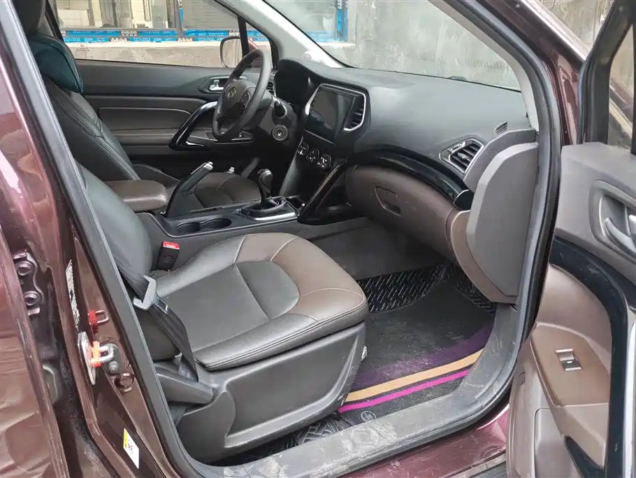 GAC Trumpchi Trumpchi GS4 2015 200T Manual Elite Edition фото 8
