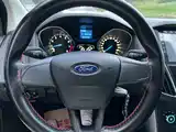Фото 11 - Ford Focus