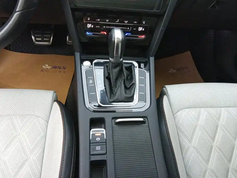 Volkswagen Magotan 2023 Model 2 Million Commemorative Edition 330TSI DSG Luxury фото 16