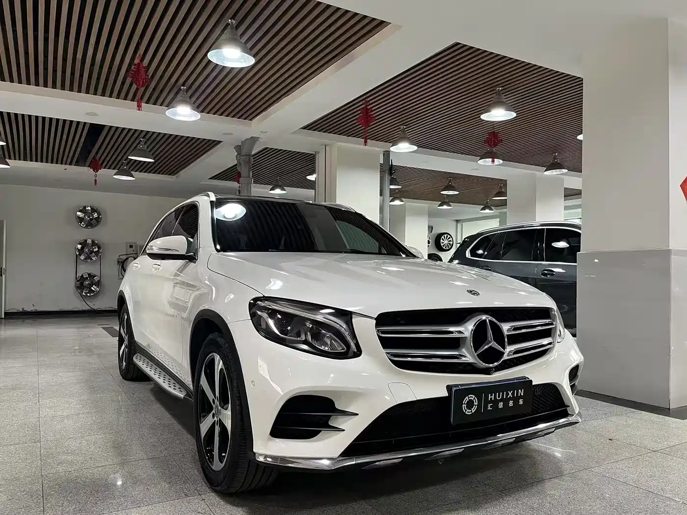 Mercedes-Benz GLC 2019 GLC 260 4MATIC Luxury фото 3