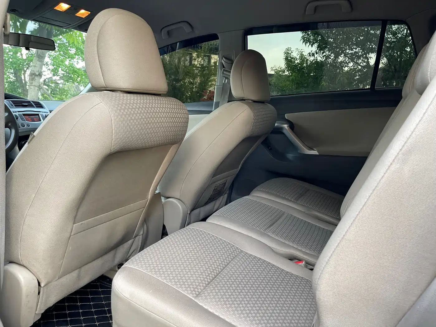 Toyota E'Z 2012 180G CVT Comfort Multi-function Edition фото 6