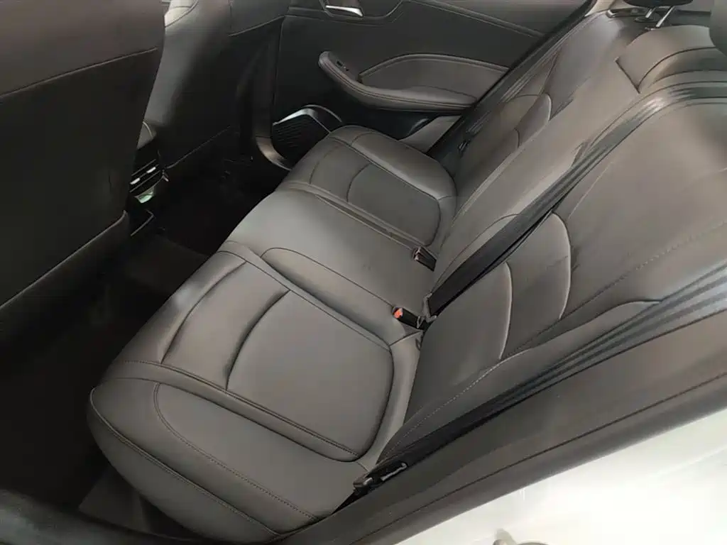 ROEWE I5