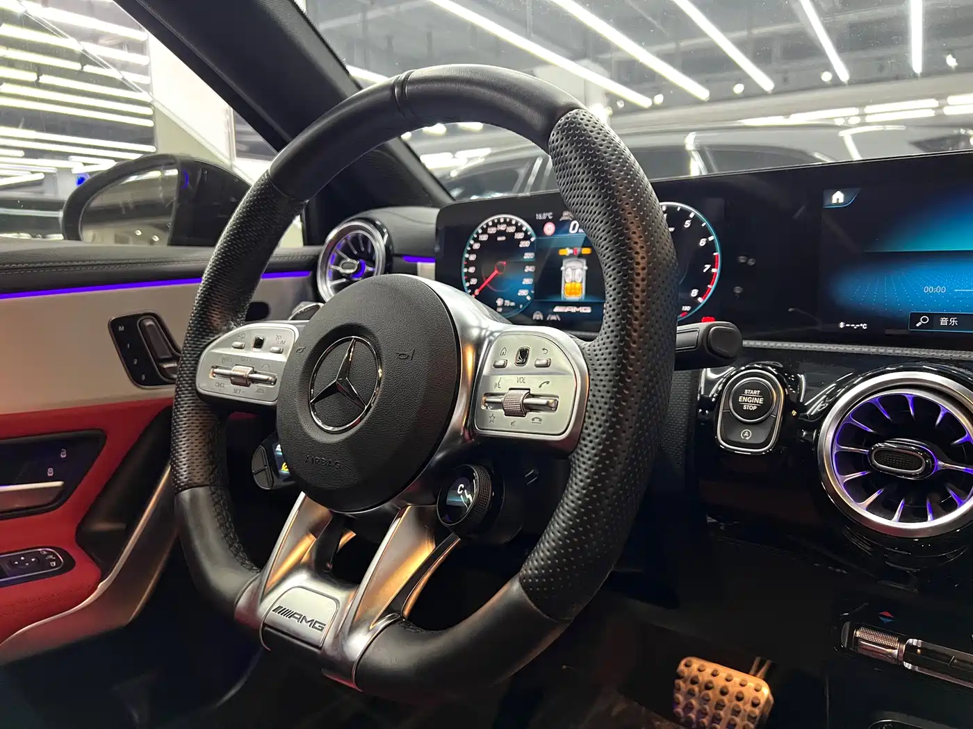 Mercedes-Benz A-Class AMG (Import) 2023 AMG A 35 4MATIC фото 13