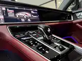 Photo 10 - Porsche Panamera