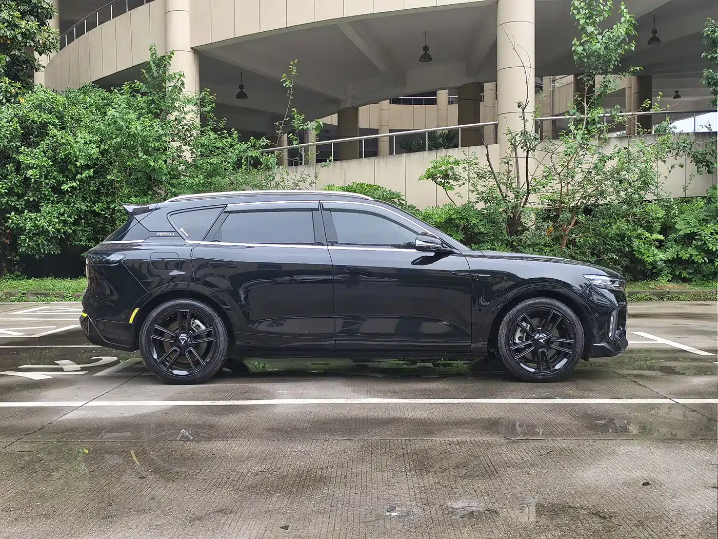 Voyah Auto VOYAH FREE 2024 Ultra Long Range Intelligent Driving Edition фото 4