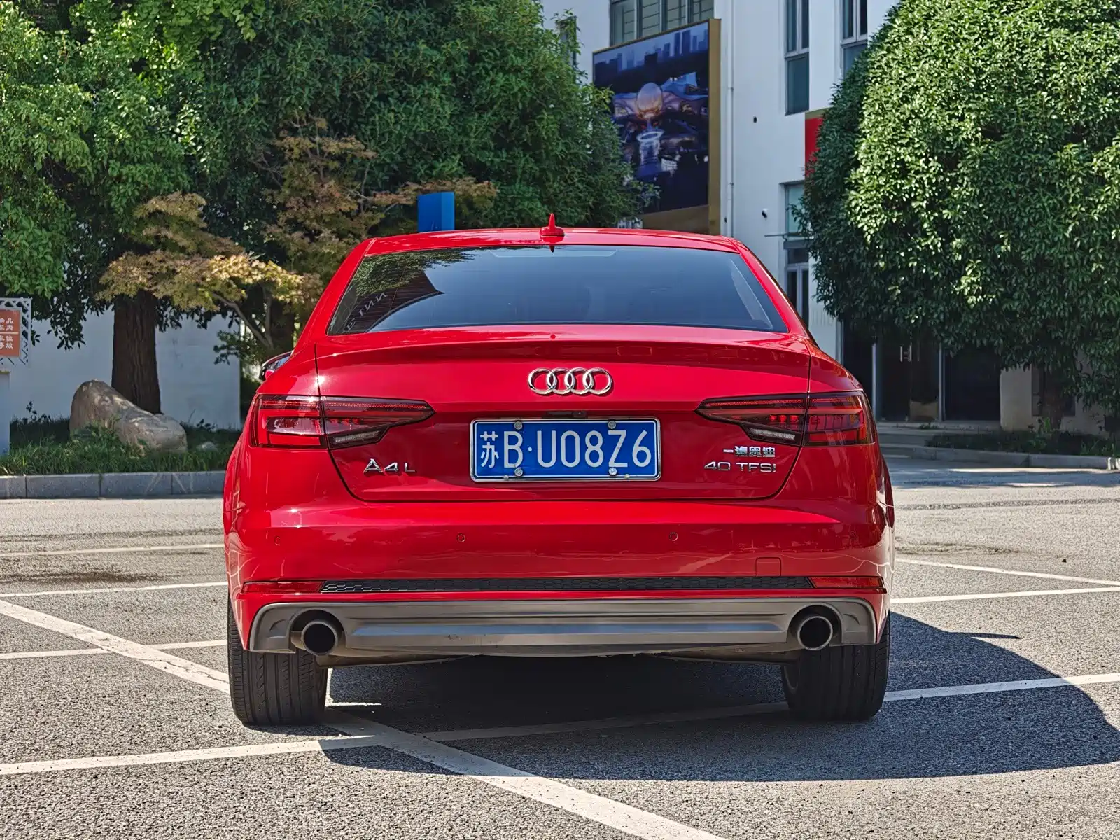 Фото 6 - Audi A4L