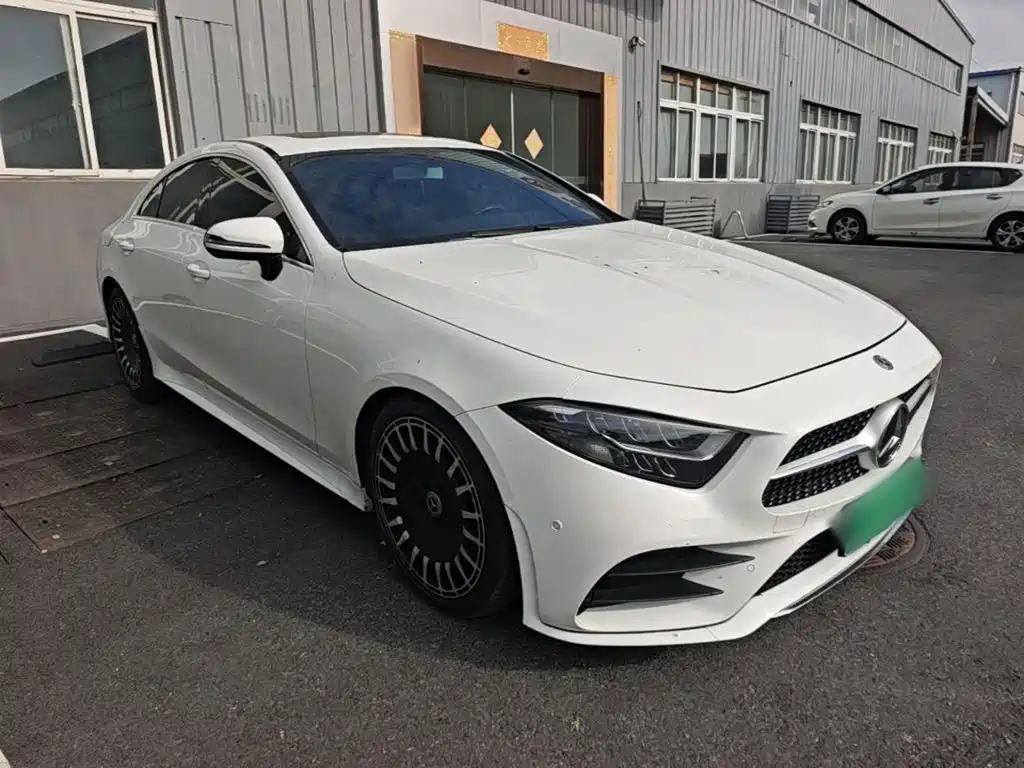 Фото 4 - Mercedes-Benz CLS