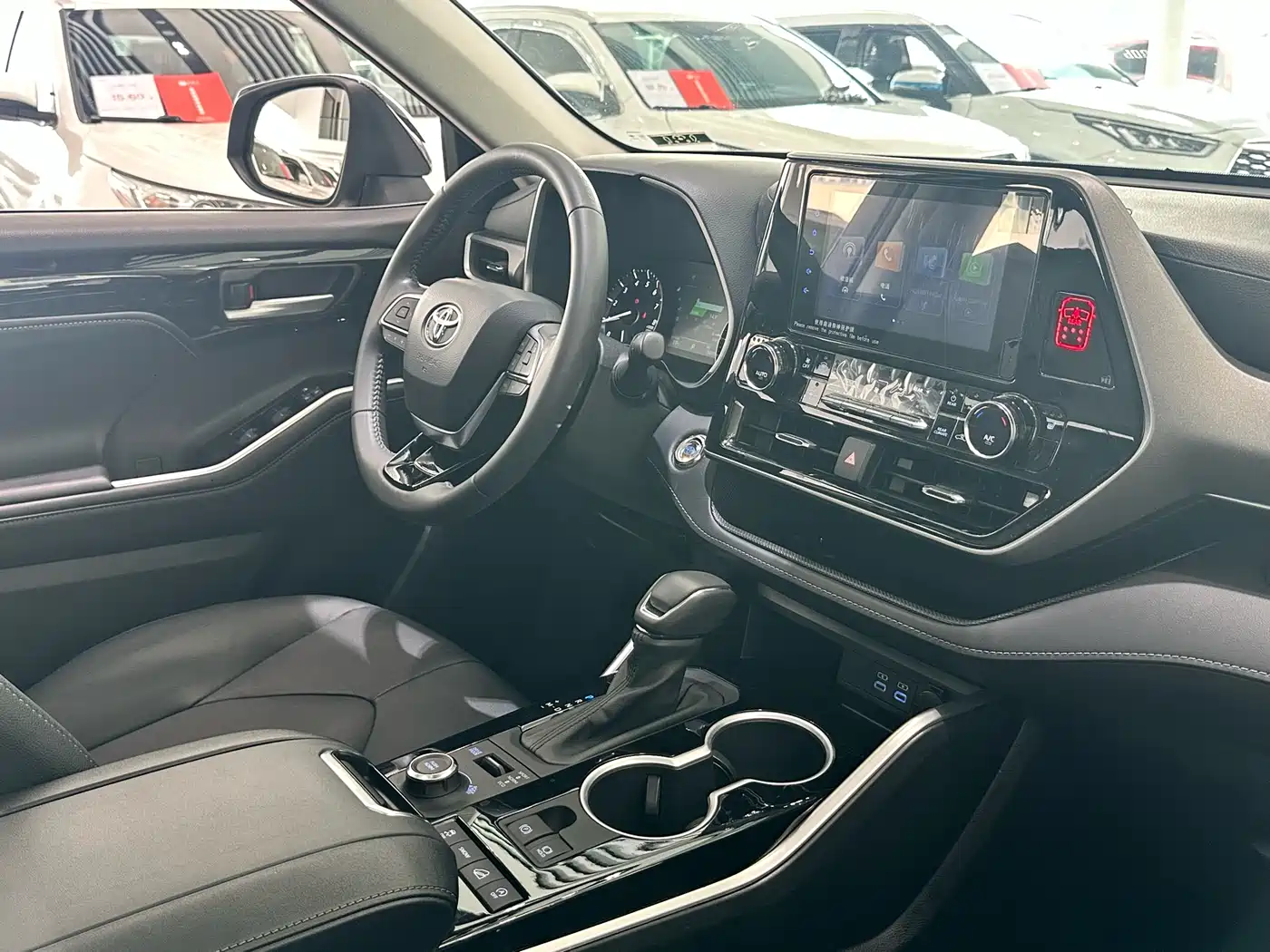 TOYOTA HIGHLANDER