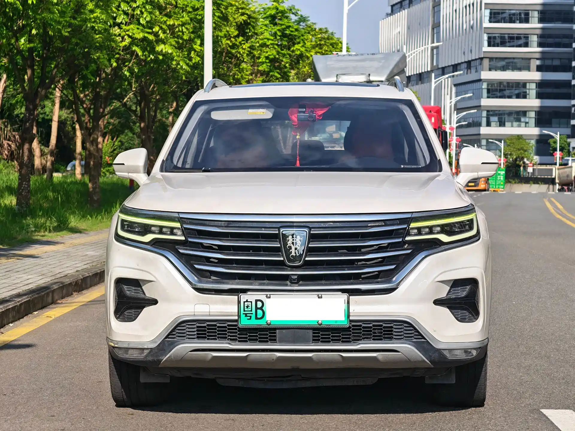 Фото 2 - Roewe RX5 eMAX