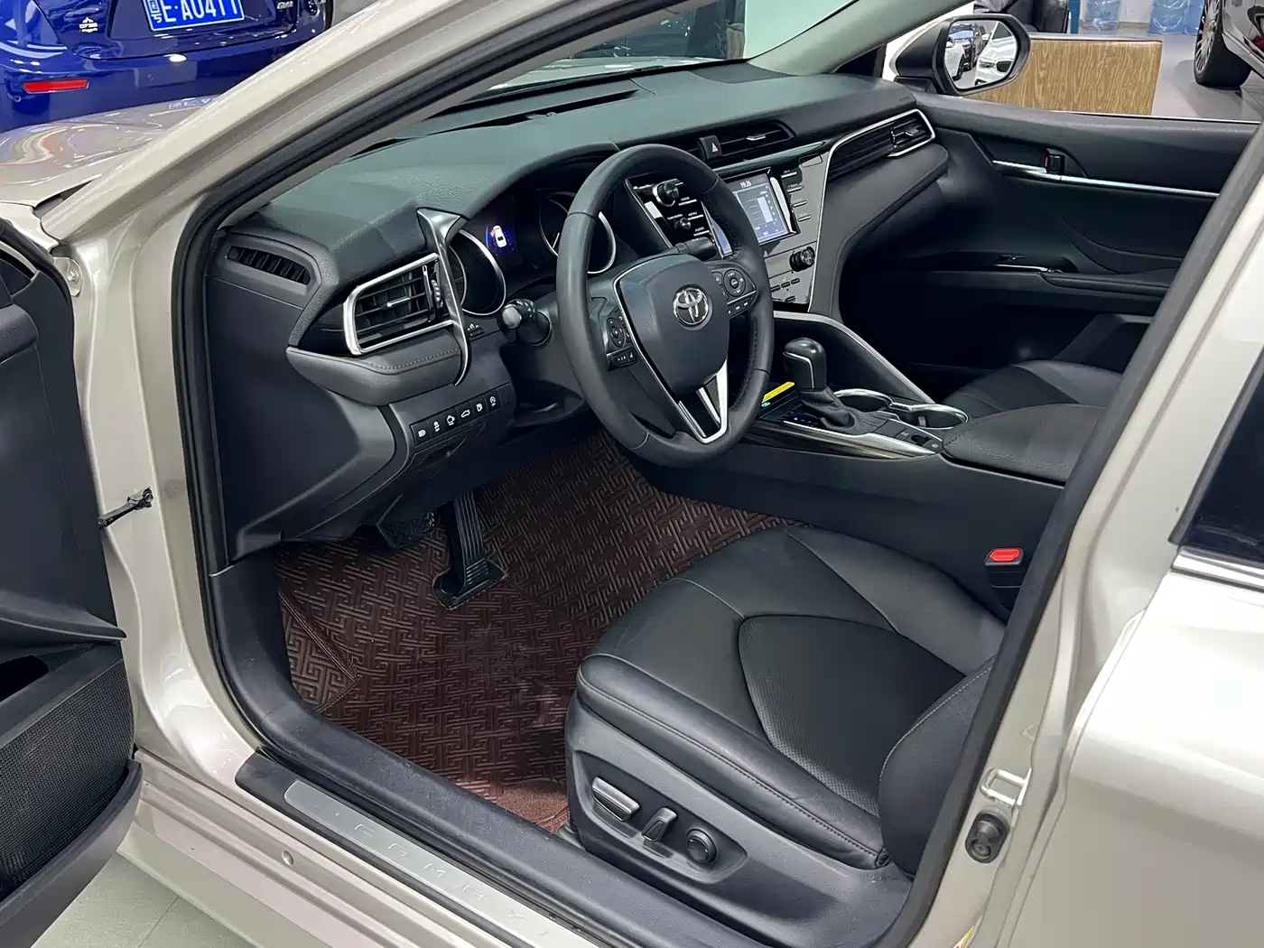Toyota Camry 2018 2.0G Luxury Edition фото 11