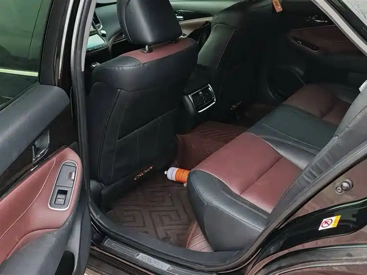 Toyota Crown 2018 2.0T Sport Edition фото 6