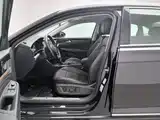 Photo 10 - Volkswagen Passat