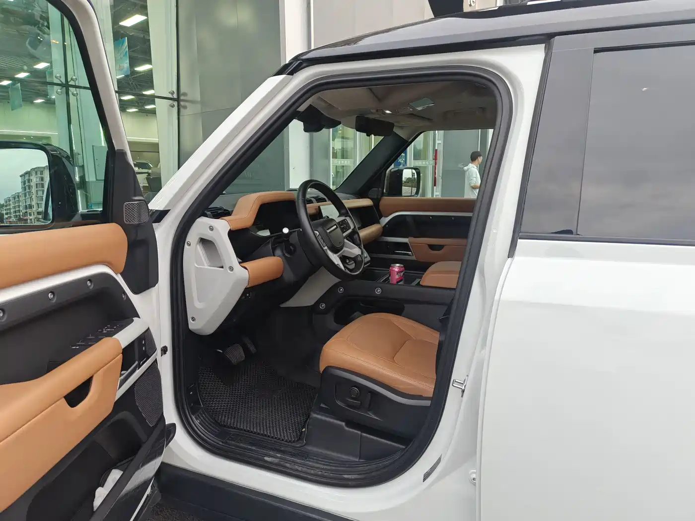 Land Rover Defender 2024 110 3.0T P400 Dark Special Edition фото 5