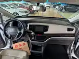 Фото 4 - Honda Odyssey