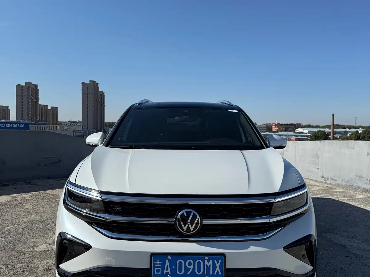 صورة 2 - Volkswagen Talagon
