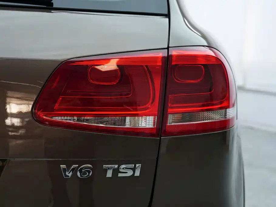 Фото 15 - Volkswagen Touareg