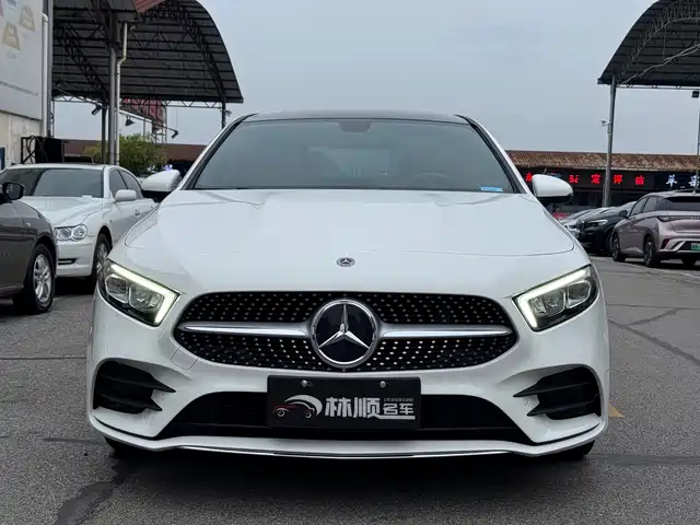 Mercedes-Benz A-Class 2021 A 200 L Sport Sedan Fashion Edition — фото 2