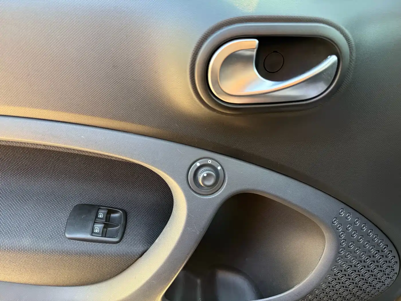smart fortwo 2019 2019 0.9T 66kW Hardtop Wind Edition China VI