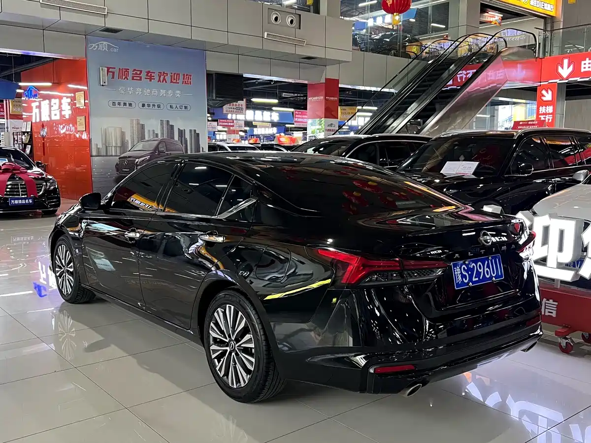 NISSAN TEANA