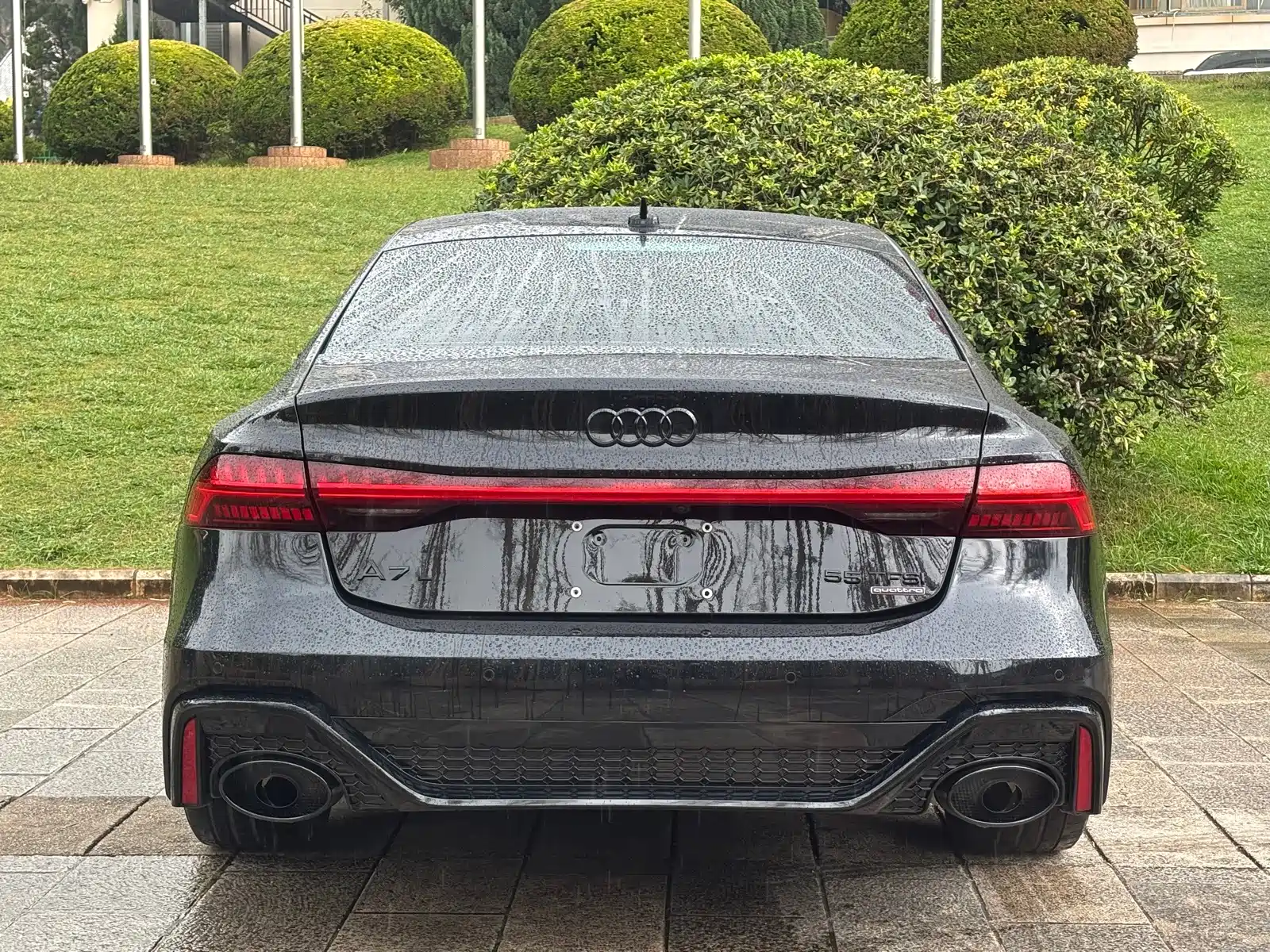 Photo 21 - Audi A7L