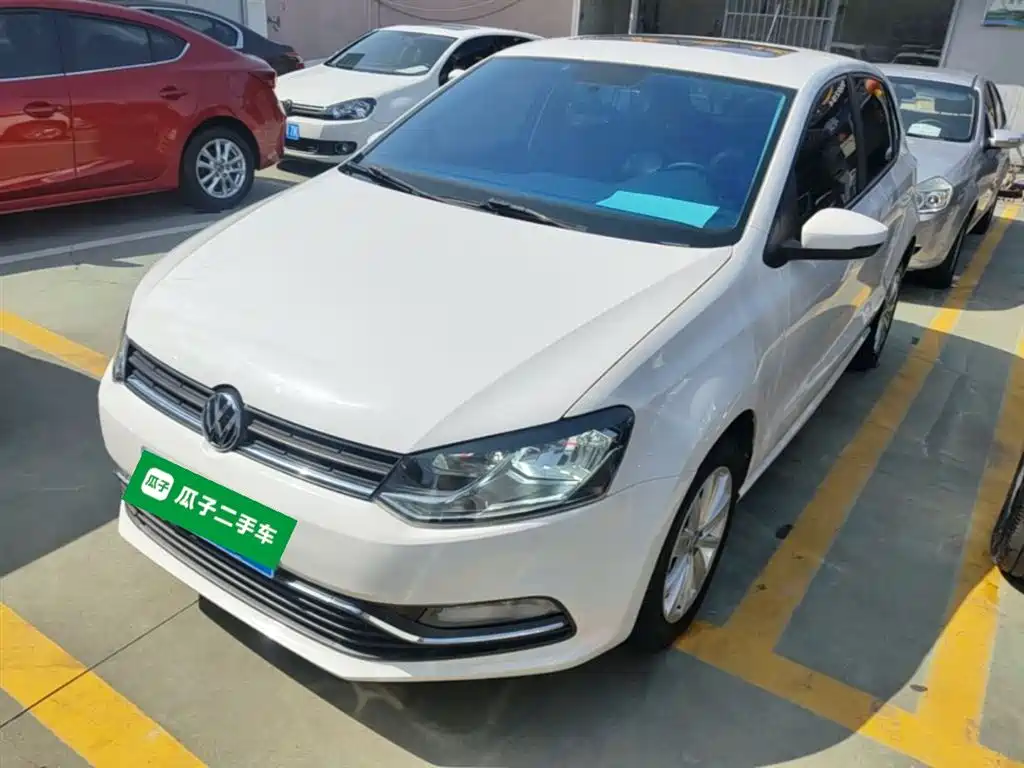 Volkswagen Polo 2016 1.6L Automatic Comfort фото 2
